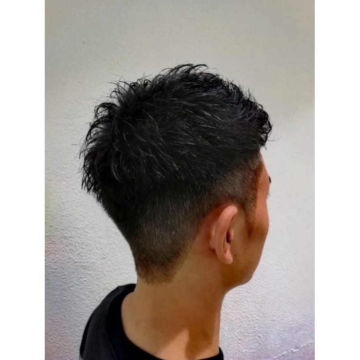 高めのウエイトのツーブロック Ash元住吉店ヘアスタイル Ash 元住吉店 アッシュモトスミヨシテン のヘアスタイル 美容院 美容室を予約するなら楽天ビューティ