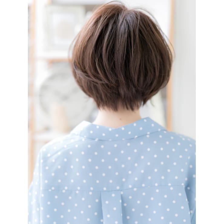 大人フェミニン 前下がりくせ毛風ショート ダブルバング Mod S Hair 上尾 モッズヘア 上尾西口店 モッズヘア アゲオニシグチテン のヘアスタイル 美容院 美容室を予約するなら楽天ビューティ