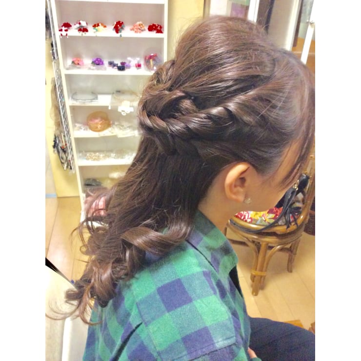 ハーフアップ ヘアセット メイク 着付 レンタル着物の専門店 ドレス21 ドレスニジュウイチ のヘアスタイル 美容院 美容室を予約するなら楽天ビューティ