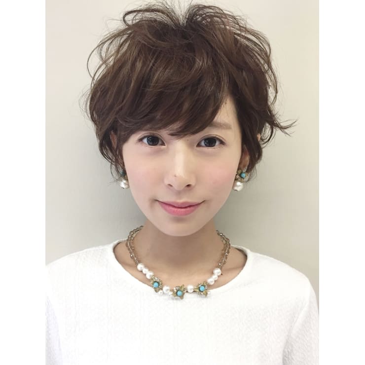 田丸麻紀さん風 ボリュームパーマショート Circus By Beautrium 表参道 サーカスバイビュートリアム のヘアスタイル 美容院 美容室を予約するなら楽天ビューティ