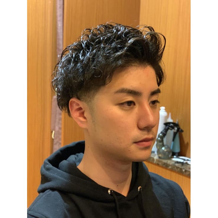 黒髪パーマ 黒髪ツーブロック ヘアーモードキクチ 銀座店 ヘアーモードキクチ のヘアスタイル 美容院 美容室を予約するなら楽天ビューティ