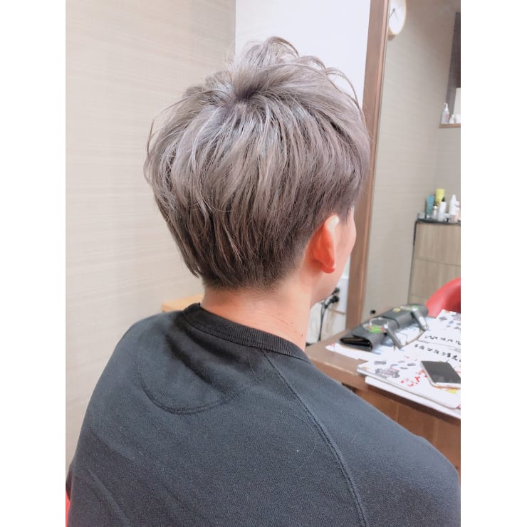メンズおしゃれカラー Selfish Hair セルフィッシュヘアー のヘアスタイル 美容院 美容室を予約するなら楽天ビューティ