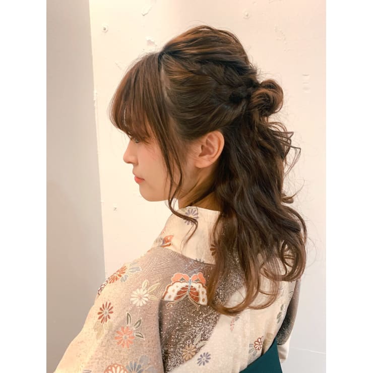 王道の袴ヘア 飾りなしでも十分 ボリュームハーフアップ Hair Make Opsis オプシス のヘアスタイル 美容院 美容室を予約するなら楽天ビューティ