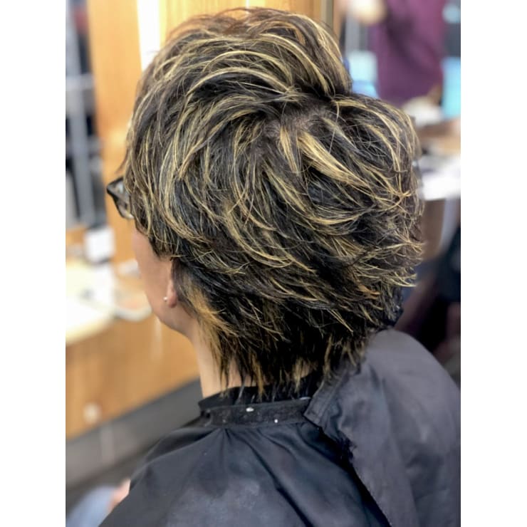 メンズハイライト Blitz R Evolut ブリッツレボルト のヘアスタイル 美容院 美容室を予約するなら楽天ビューティ