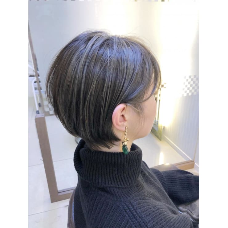 乾かすだけでまとまる 抜け感丸みショートボブ Face 磯子 フェイスイソゴ のヘアスタイル 美容院 美容室を予約するなら楽天ビューティ