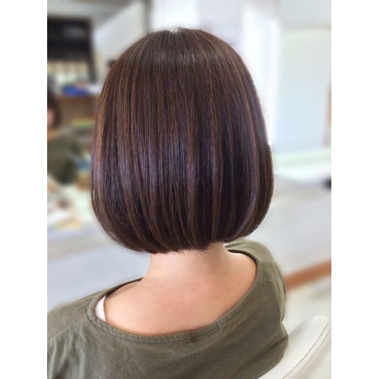 ダークピンク グレージュ 大人ボブ Hair Verde ヘアー ヴェルデ のヘアスタイル 美容院 美容室を予約するなら楽天ビューティ