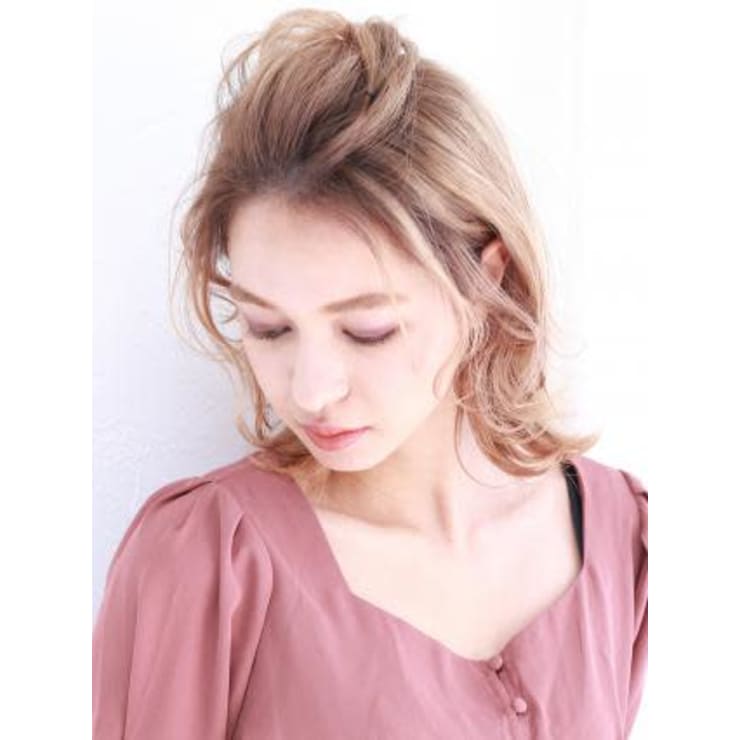 大人可愛いポンパドール風アレンジ Hair Make Earth 綾瀬店 ヘアメイクアース アヤセテン のヘアスタイル 美容院 美容室を予約するなら楽天ビューティ