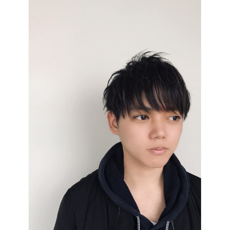 黒髪マッシュ Blitz R Evolut ブリッツレボルト のヘアスタイル 美容院 美容室を予約するなら楽天ビューティ