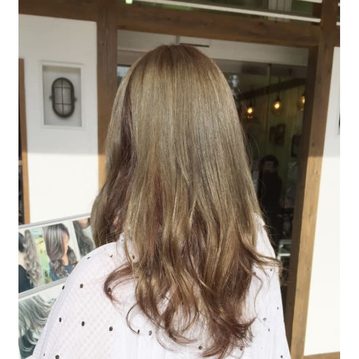 ハニーベージュ インナーカラー Crea茅ヶ崎 クレアチガサキ のヘアスタイル 美容院 美容室を予約するなら楽天ビューティ