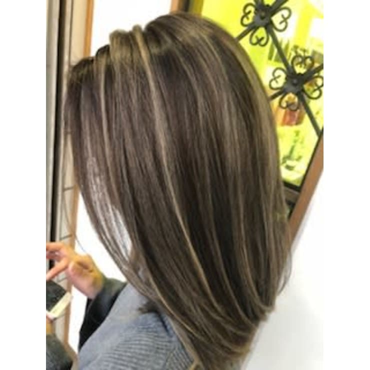 細メッシュ ミルクティーグレージュ Crea茅ヶ崎 クレアチガサキ のヘアスタイル 美容院 美容室を予約するなら楽天ビューティ