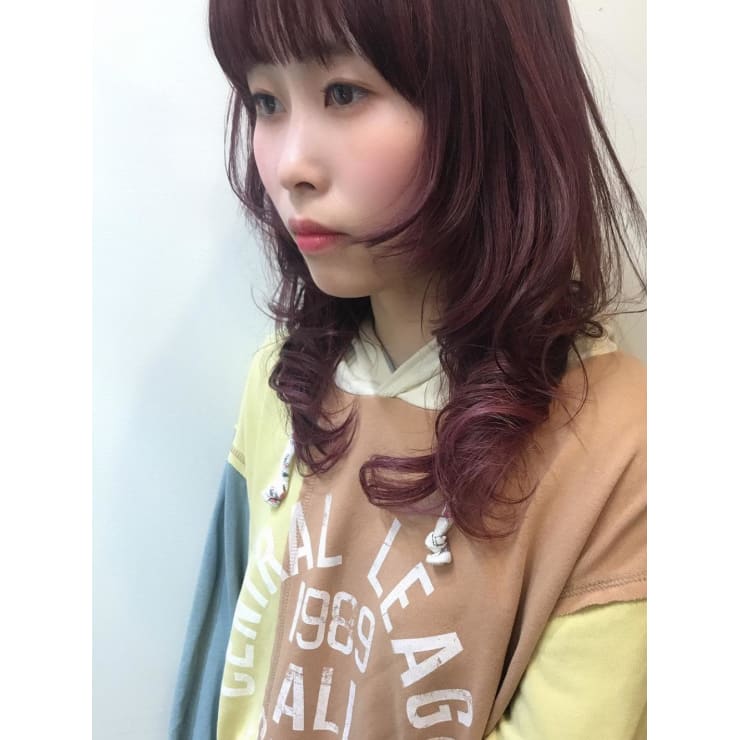 似合わせ小顔職人による 3dレイヤー ロングウルフ Laviere By R Evolut ラヴィエールバイレボルト のヘアスタイル 美容院 美容室を予約するなら楽天ビューティ