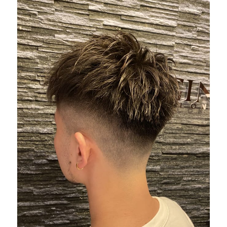 ツーブロック ジェットモヒカン 青山 理容室 メンズ Hiro Ginza Hair Salon 青山外苑前店 ヒロギンザヘアーサロンアオヤマガイエンマエテン のヘアスタイル 美容院 美容室を予約するなら楽天ビューティ