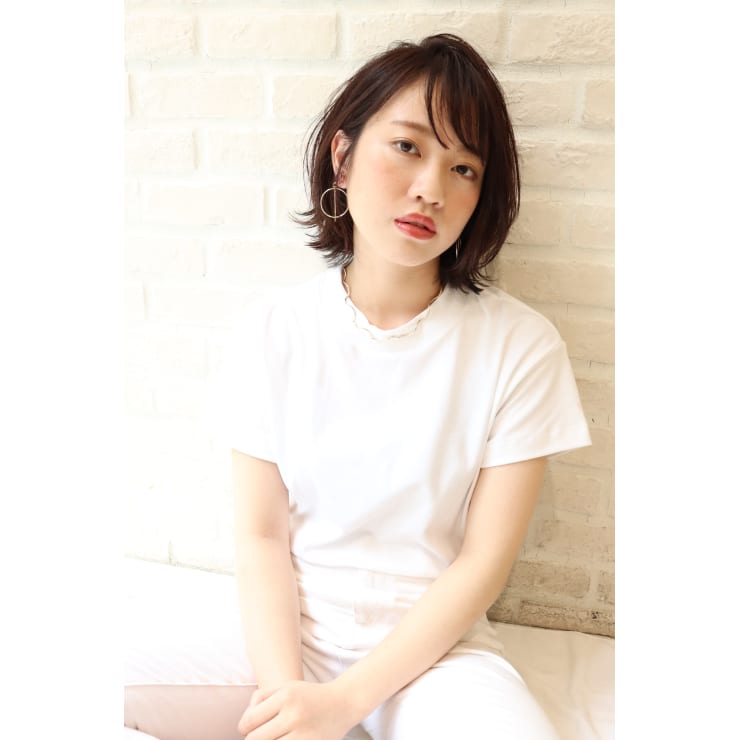 大人カジュアルな外ハネショートボブ Orgo オルゴ のヘアスタイル 美容院 美容室を予約するなら楽天ビューティ