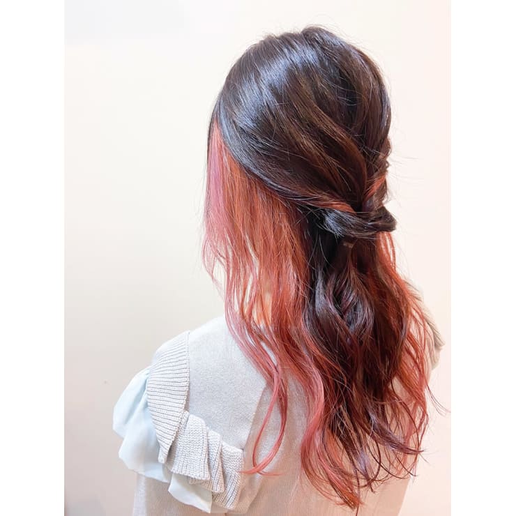 ピンクベージュインナーカラー 美容室 アクイールグラッセ アクイールグラッセ のヘアスタイル 美容院 美容室を予約するなら楽天ビューティ