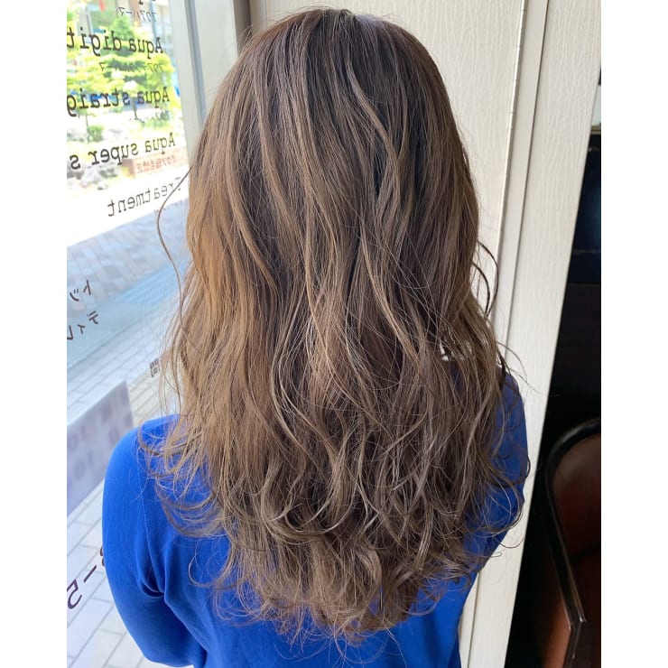 カラーリングした髪に潤いと艶を！】ダメージケアに重きを置いた