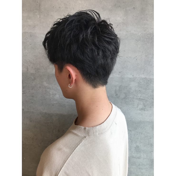 スーツが似合う 真剣佑ふく Roma ローマ 銀座店 ローマ ギンザテン のヘアスタイル 美容院 美容室を予約するなら楽天ビューティ