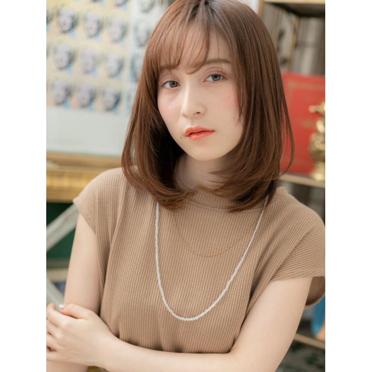 朝ラク斜めバング小顔ミディアムワンカール 暖色系カラー Cover Hair Bliss 上尾西口店 カバーヘアブリス アゲオニシグチテン のヘアスタイル 美容院 美容室を予約するなら楽天ビューティ