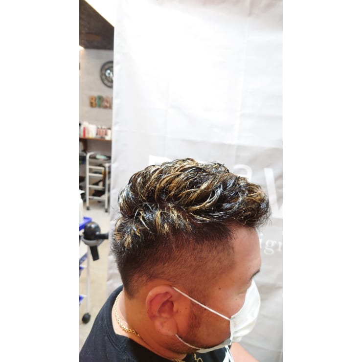 メンズ ソフトモヒカン メッシュ スタイル Braeve Hair Design ブレイブ ヘア デザイン のヘアスタイル 美容院 美容室を予約するなら楽天ビューティ