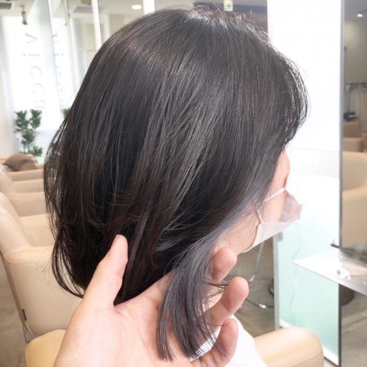 グレイッシュなインナーカラー Vicca 南青山店 ヴィッカミナミアオヤマテン のヘアスタイル 美容院 美容室を予約するなら楽天ビューティ グレイッシュなインナーカラー Vicca 南青山店 ヴィッカミナミアオヤマテン のヘアスタイル 美容院 美容室を予約するなら楽天ビューティ