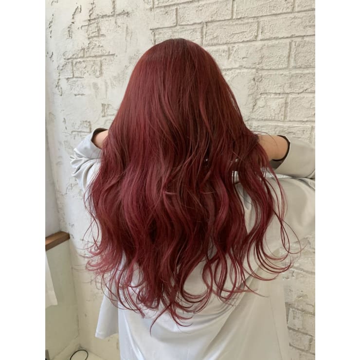 チェリーレッドハイライト無造作カール暖色系カラー6118 Prize 池袋西口店 プライズ のヘアスタイル 美容院 美容室を予約するなら楽天ビューティ