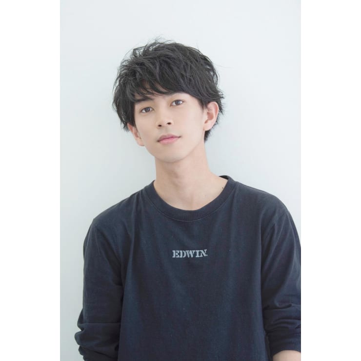 くせ毛風パーマの無造作スタイル Hair Spa Egerie Prime ヘアアンドスパエジェリプリム のヘアスタイル 美容院 美容室を予約するなら楽天ビューティ