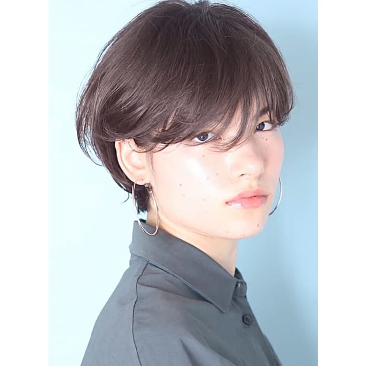 耳に掛けられる ひし形ハンサムショート Beautrium Ginza ビュートリアム のヘアスタイル 美容院 美容室を予約するなら楽天ビューティ