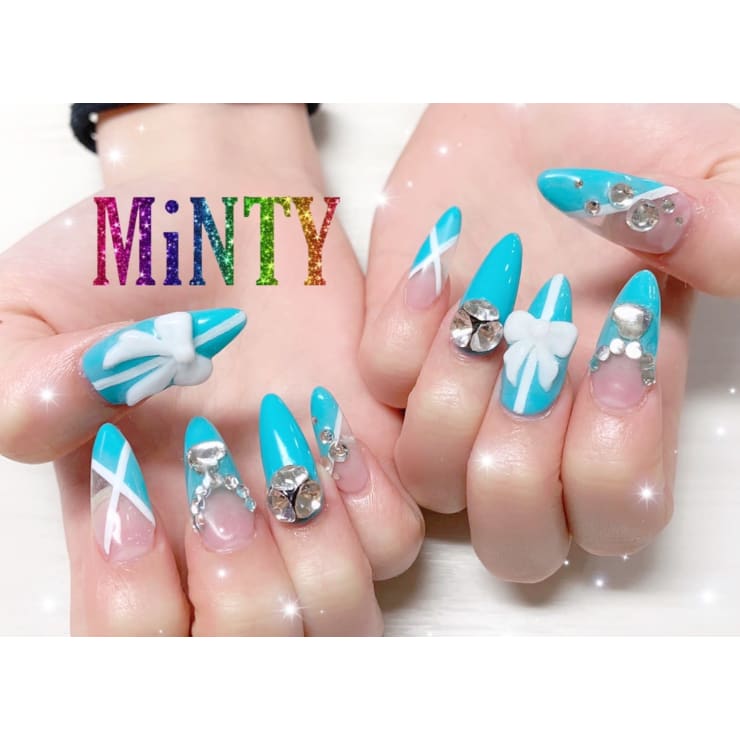 ティファニー風ネイル Minty Ikebukuro ミンティー イケブクロ のネイルデザイン ネイル まつげサロンを予約するなら楽天ビューティ ティファニー風ネイル Minty Ikebukuro ミンティー イケブクロ のネイルデザイン ネイル まつげサロンを予約するなら楽天ビューティ
