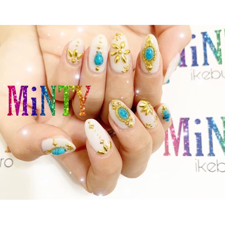 スタッズエスニックネイル Minty Ikebukuro ミンティー イケブクロ のネイルデザイン ネイル まつげサロンを予約するなら楽天ビューティ