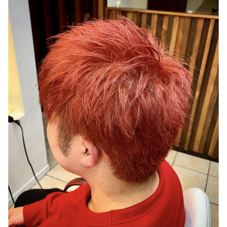 Qualis 派手髪 メンズ ダブルカラー 赤髪 Qualis 上板橋店 クオリスカミイタバシテン のヘアスタイル 美容院 美容室を予約するなら楽天ビューティ