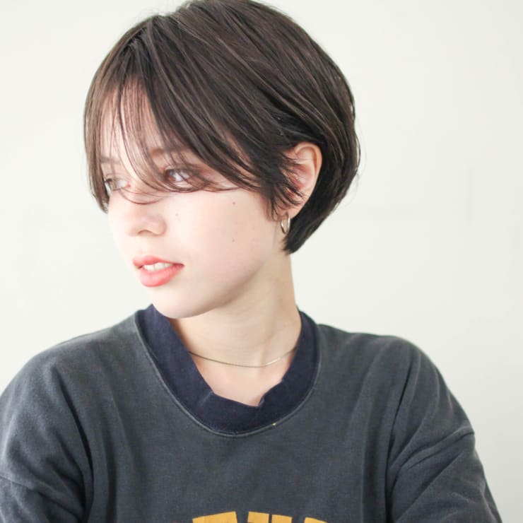 前髪長めのシースルーショートヘア Circus By Beautrium 青山 サーカスバイビュートリアム アオヤマ のヘアスタイル 美容院 美容室を予約するなら楽天ビューティ