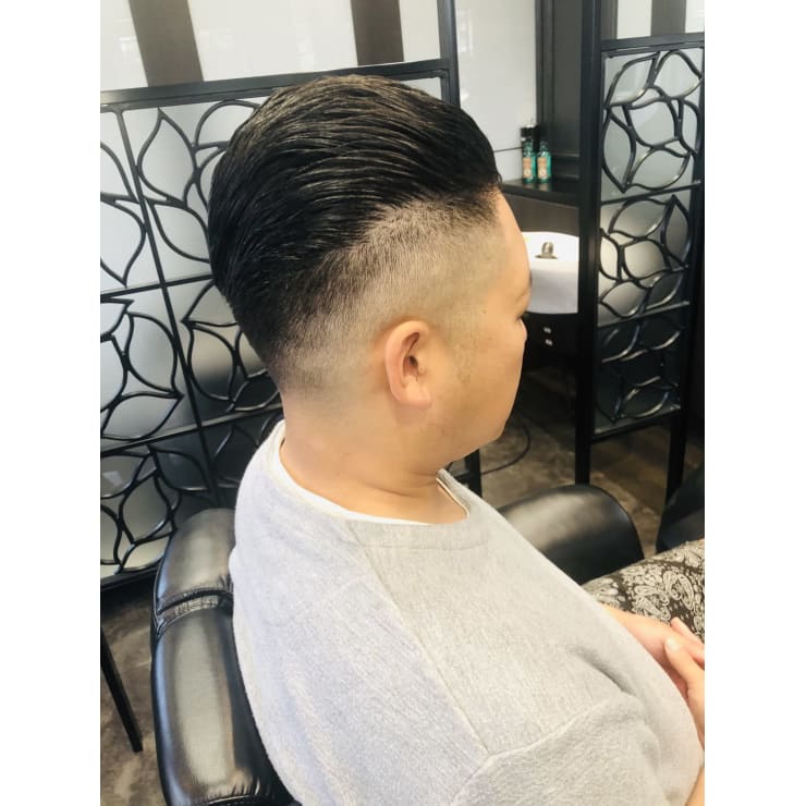 スリックバック Hiro The Barber ヒロザバーバー のヘアスタイル 美容院 美容室を予約するなら楽天ビューティ