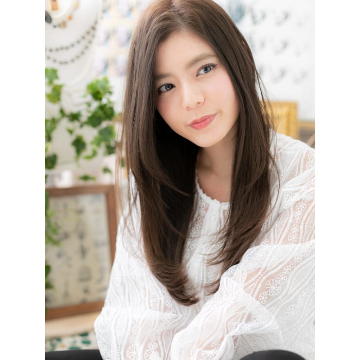 アシンメトリー黒髪ダークカラー小顔ロング 寒色系カラー Cover Hair Bliss 大宮西口店 カバーヘアブリス オオミヤニシグチテン のヘアスタイル 美容院 美容室を予約するなら楽天ビューティ