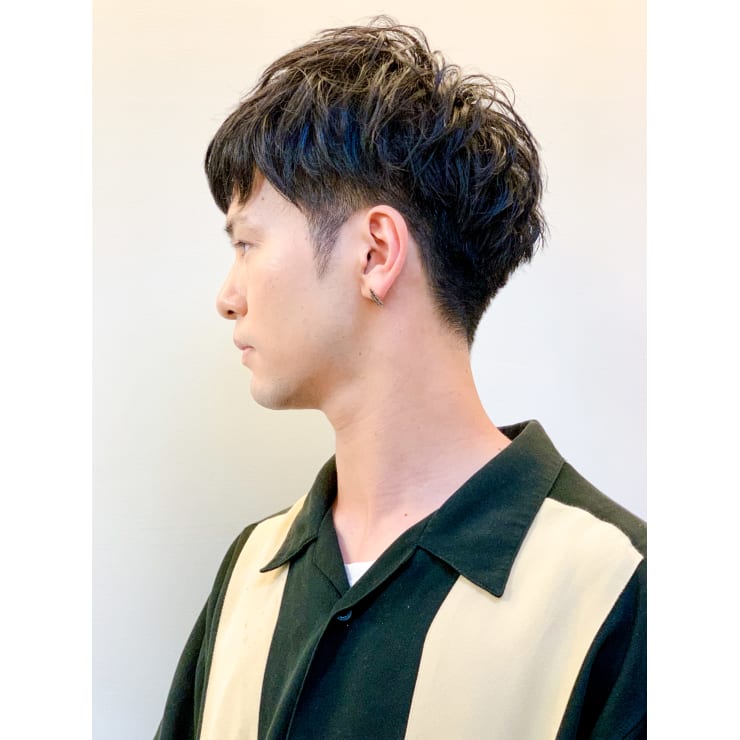 束感ツーブロックショートマッシュ ビジカジ Hair Salon Ayata野田店 ヘアーサロンアヤタノダテン のヘアスタイル 美容院 美容室を予約するなら楽天ビューティ