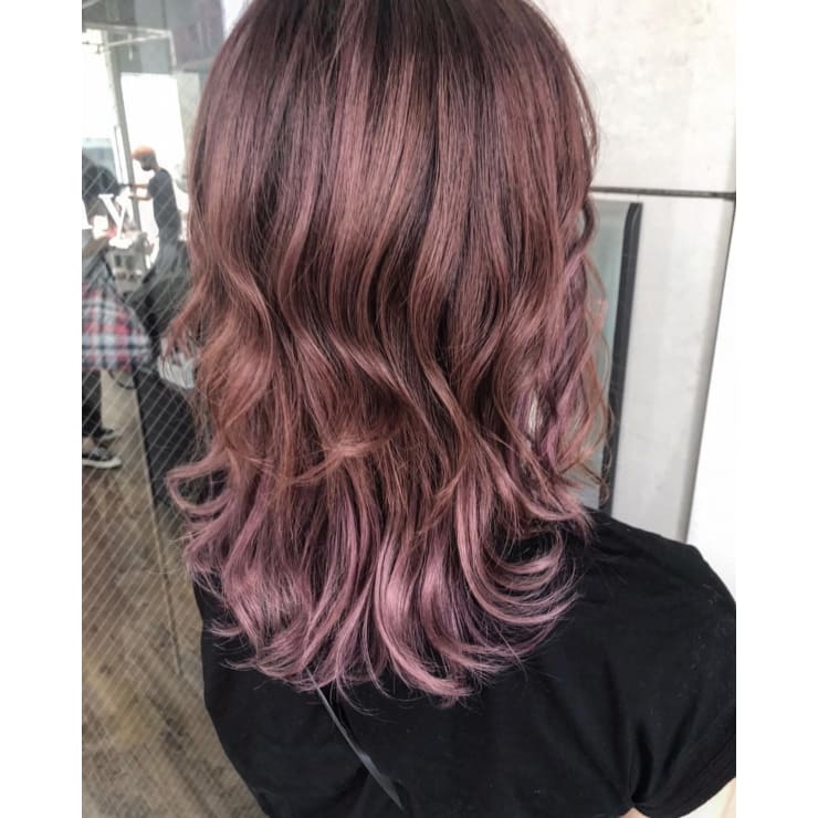 エクステピンクグラデーションカラー ボブ カーキグレージュ Jujur ジュジュル のヘアスタイル 美容院 美容室を予約するなら楽天ビューティ エクステピンクグラデーションカラー ボブ カーキグレージュ Jujur ジュジュル のヘアスタイル 美容院 美容室を予約するなら楽天ビューティ