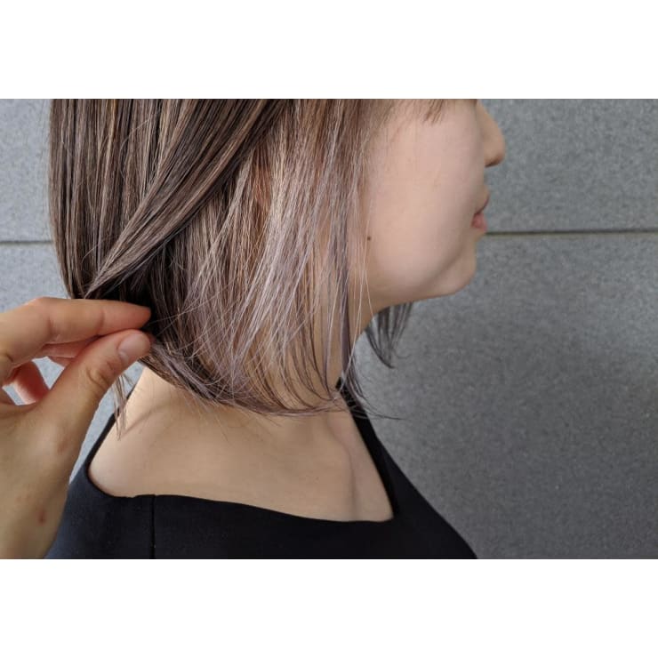 インナーカラー グレーシルバー 半個室型美容室 Sourire 春日店 ハンコシツガタビヨウシツ スーリール カスガテン のヘアスタイル 美容院 美容室を予約するなら楽天ビューティ