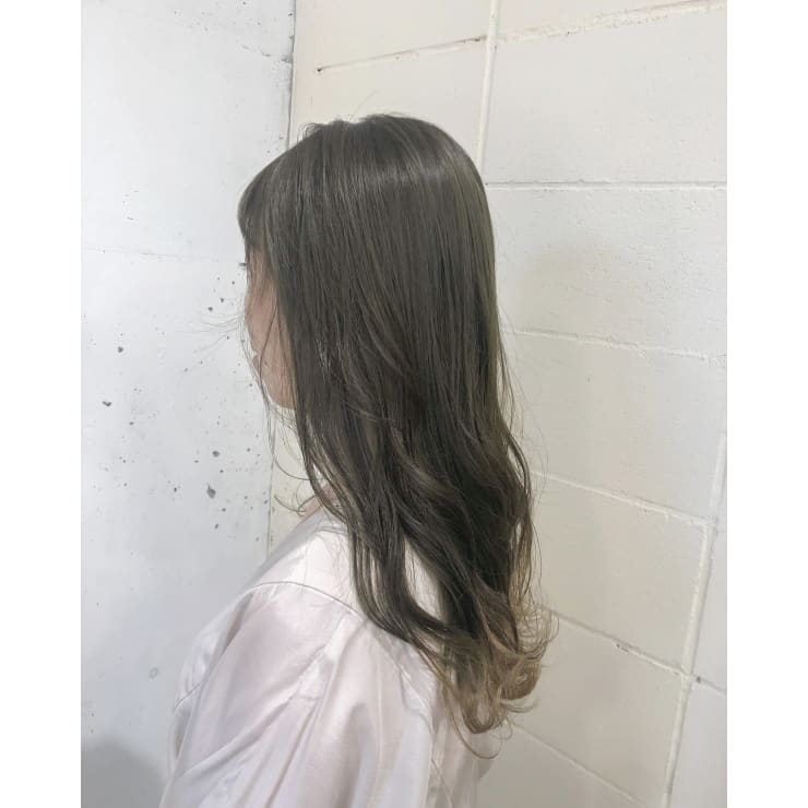 マットベージュ グラデーションカラー Lourdes Hair Design ルルドヘアーデザイン のヘアスタイル 美容院 美容室を予約するなら楽天ビューティ