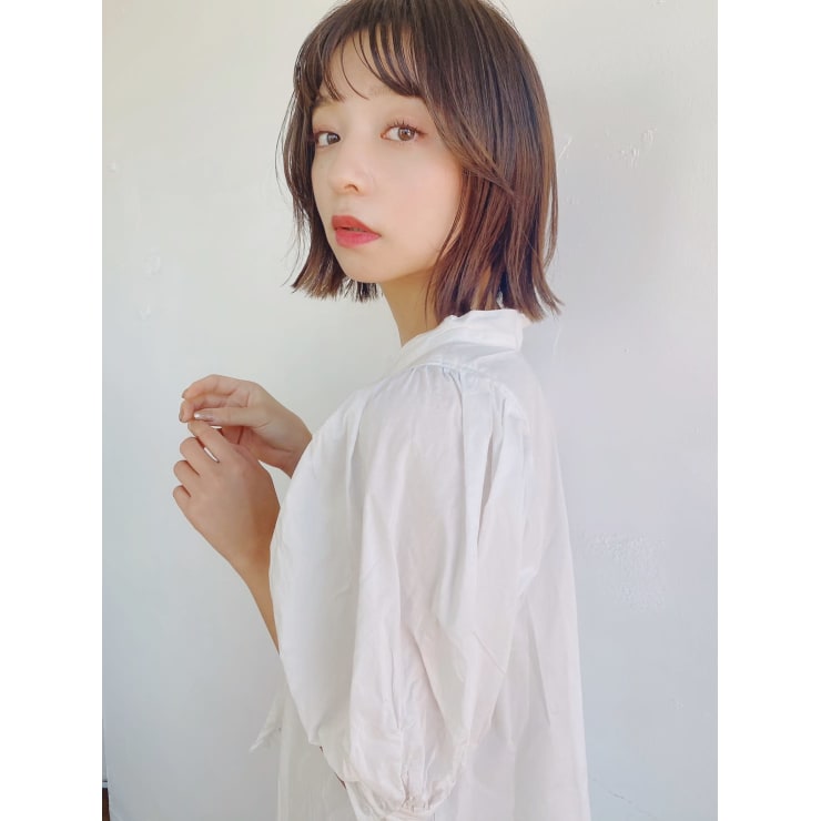 油彩画 切りっぱなしボブ 油彩画 切りっぱなしボブ 油彩画 切りっ