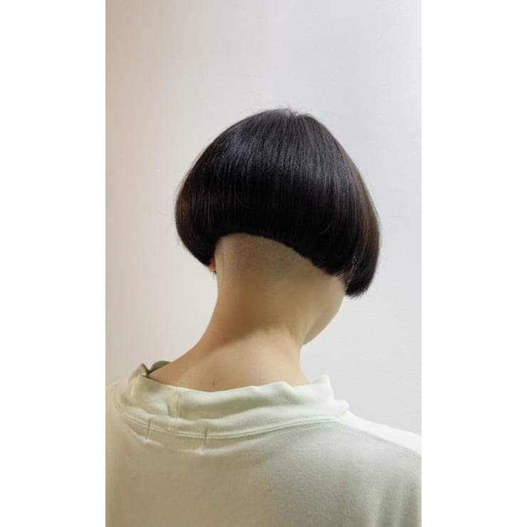 Miik 前下がり刈り上げボブ Miik ミーク のヘアスタイル 美容院 美容室を予約するなら楽天ビューティ Miik 前下がり刈り上げボブ Miik ミーク のヘアスタイル 美容院 美容室を予約するなら楽天ビューティ