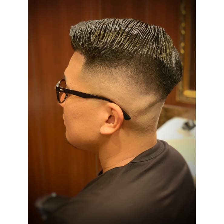 七三分け 王道バーバースタイル 理容室 東京 丸の内 大手町 ヒロ銀座 Barber Shop 丸の内 ヒロギンザバーバーショップ マルノウチ のヘアスタイル 美容院 美容室を予約するなら楽天ビューティ