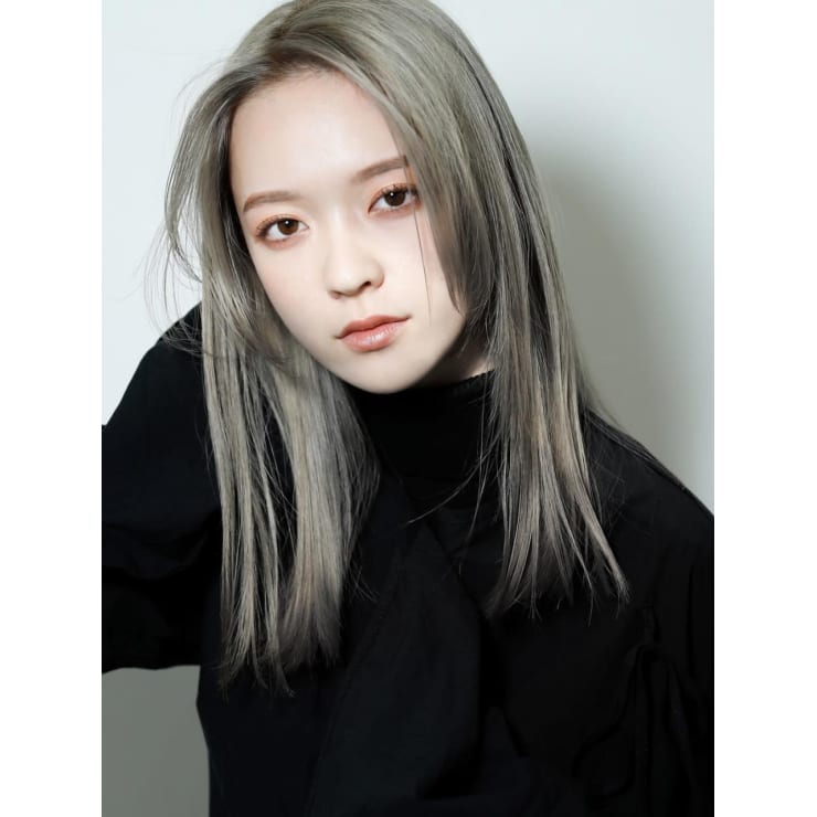 ホワイトブロンドカラー Arte Hair アルテヘアー のヘアスタイル 美容院 美容室を予約するなら楽天ビューティ