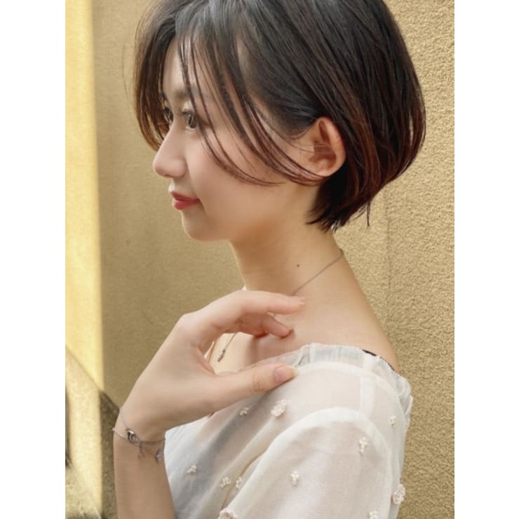 ぱらっと長め前髪ショートボブ Natsuya ナツヤ のヘアスタイル 美容院 美容室を予約するなら楽天ビューティ