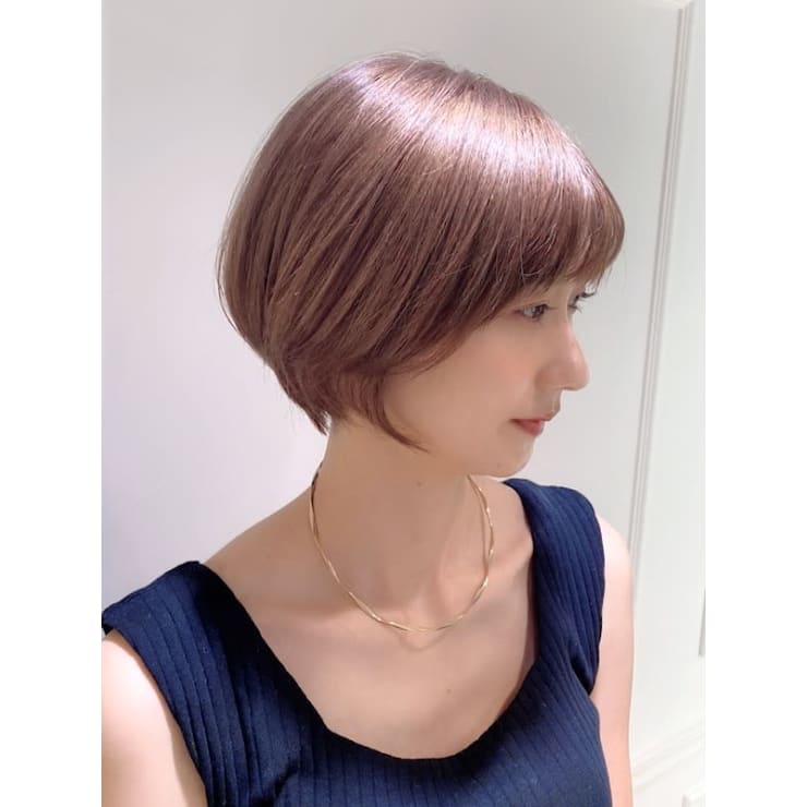 横顔も美人に 大人上品なショートボブ Beautrium Peninsula ビュートリアム ペニンシュラ のヘアスタイル 美容院 美容室を予約するなら楽天ビューティ
