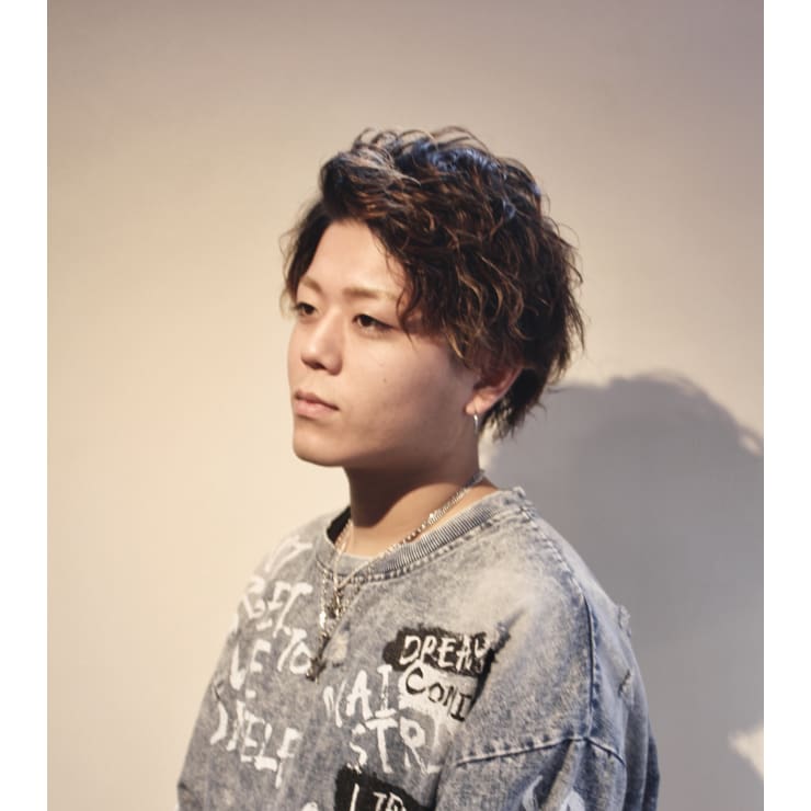 エアリーパーマアップバングスタイル Men S Hair Spice 鍋島 メンズヘアースパイスナベシマ のヘアスタイル 美容院 美容室を予約するなら楽天ビューティ