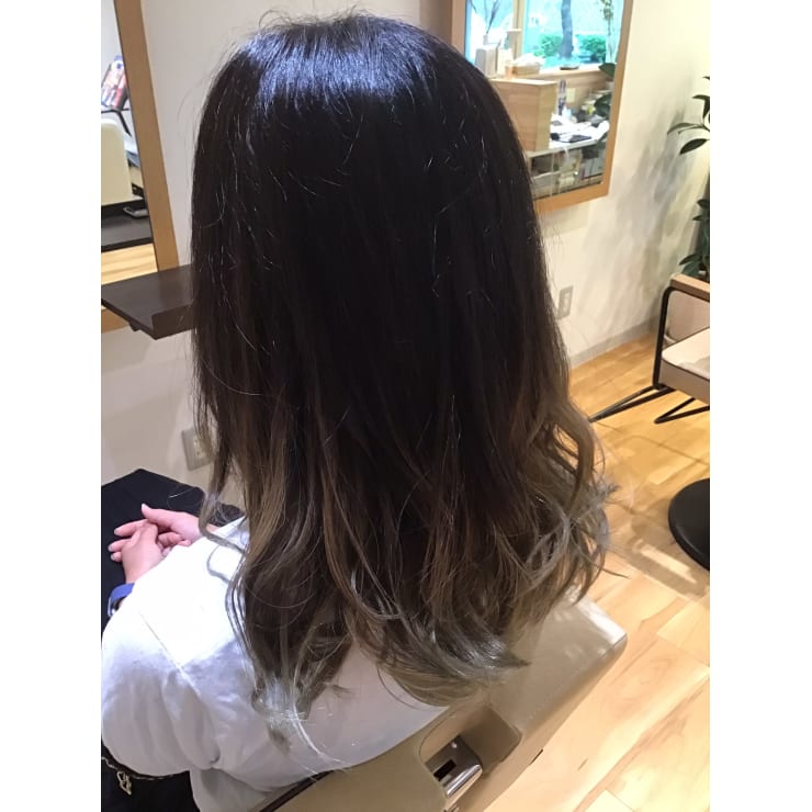 バレイヤージュグラデーション Oasis Hair オアシス ヘアー のヘアスタイル 美容院 美容室を予約するなら楽天ビューティ