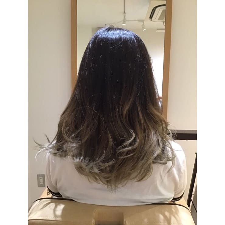 バレイヤージュグラデーション Oasis Hair オアシス ヘアー のヘアスタイル 美容院 美容室を予約するなら楽天ビューティ