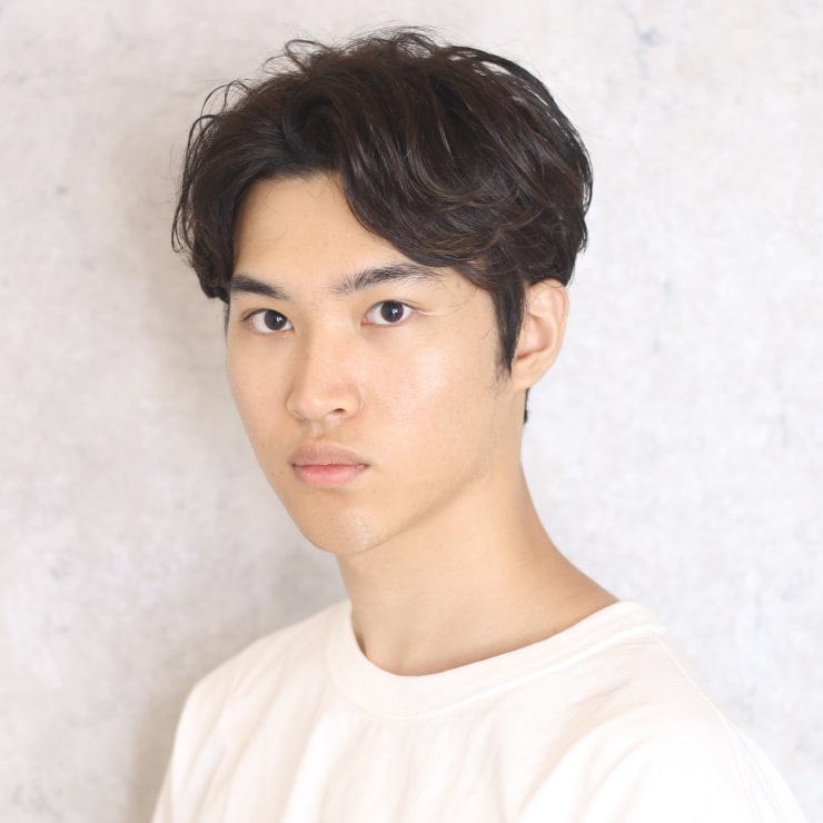 ナチュラルかき上げヘア メンズ Beautrium Ginza ビュートリアム のヘアスタイル 美容院 美容室を予約するなら楽天ビューティ