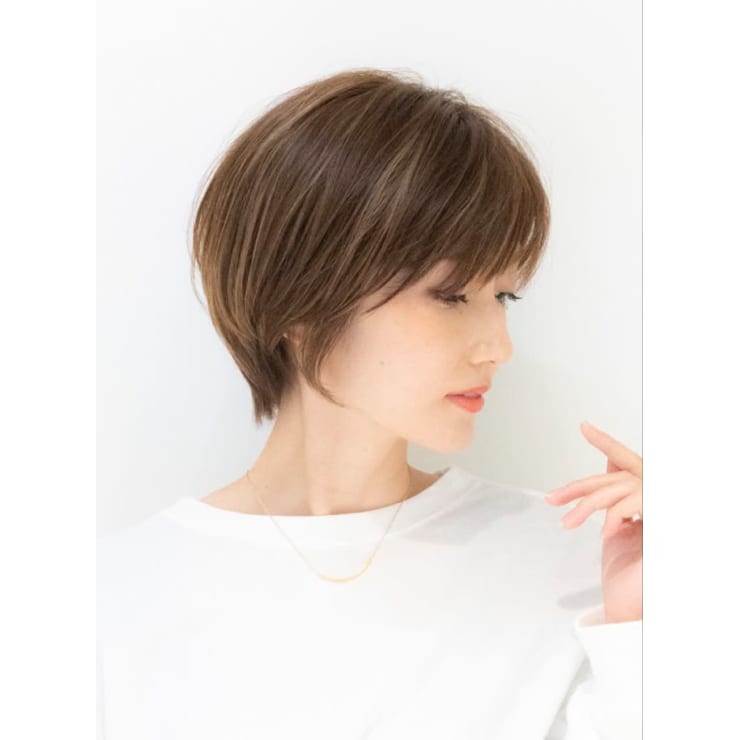大人のシンプルでおしゃれなショートヘア Beautrium Peninsula ビュートリアム ペニンシュラ のヘアスタイル 美容院 美容室を予約するなら楽天ビューティ