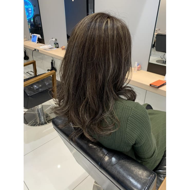 アディクシーカラーハイライト Flammeum 町田店 フラミューム マチダテン のヘアスタイル 美容院 美容室を予約するなら楽天ビューティ