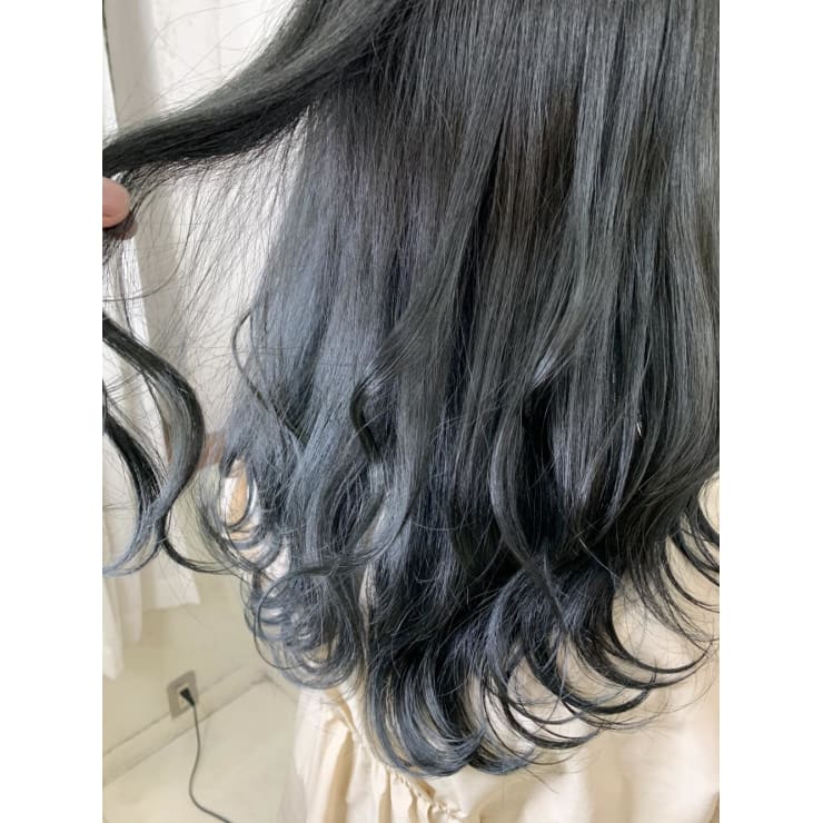 ブルーブラック ブルージュ艶カラー黒染めじゃない8003 Prize 池袋西口店 プライズ のヘアスタイル 美容院 美容室を予約するなら楽天ビューティ