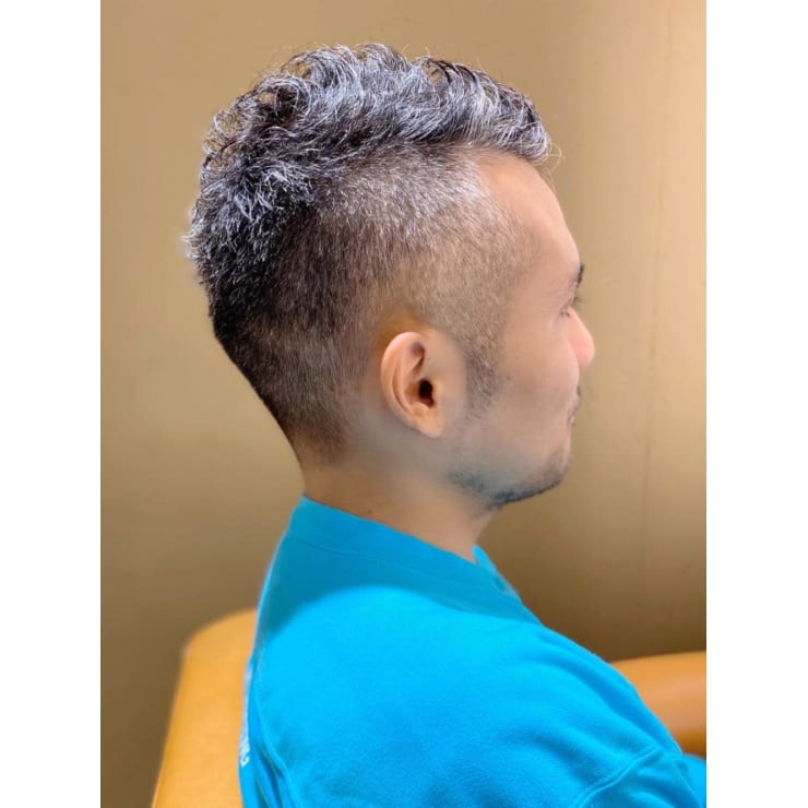 グレーヘアもカッコ良く決まるソフトモヒカン Bekku Hair Salon ベックヘアサロン のヘアスタイル 美容院 美容室を予約するなら楽天ビューティ